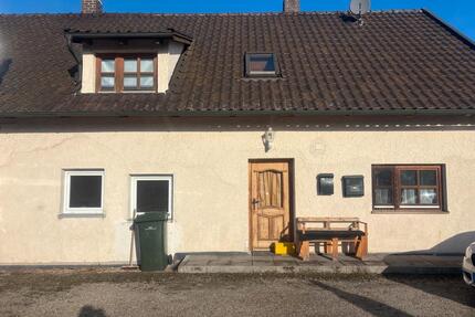 Monteurzimmer Niederaichbach - 22,00&nbsp;EUR Kaltmiete, ca.&nbsp; 130,00&nbsp;m&sup2; in Essenbach (PLZ: 84051)