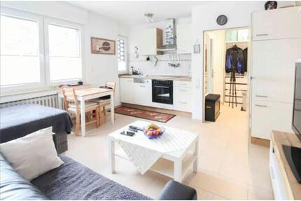 Renoviertes Appartment in Superlage, PRIVAT, teilmöbiliert - Langenfeld (Rheinland)