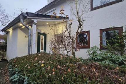 Attraktives Familienidyll: Modernisiertes Mittelreihenhaus in gefragter Lage von Hamburg-Fischbek