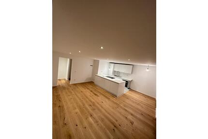 Provisionsfreie , unbelastete Eigentumswohnung zu verkaufen - München Thalkirchen-Obersendling-Forstenried-Fürstenried-S