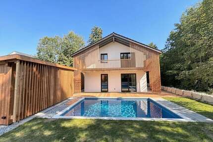Haus zum Kaufen in Prien am Chiemsee 1.690.000,00 € 175 m²