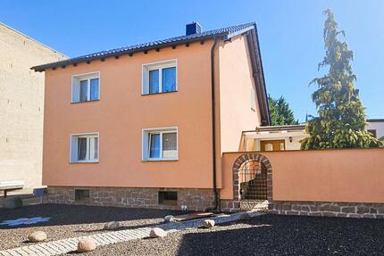 Top Einfamilienhaus mit großem Grundstück und Nebengelass. - Gräfenhainichen