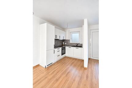 Erstbezug Wohnung Landau inkl. EBK u. Badmöbel - Landau an der Isar