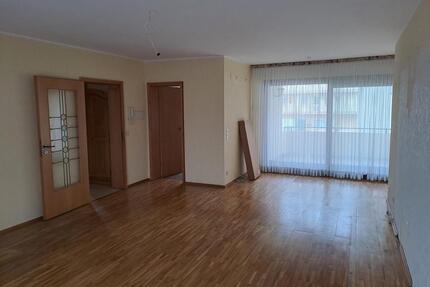 Helle 2-Zimmer Wohnung mit Balkon und Stellplatz in Mz-Hechtsheim - Mainz Ebersheim