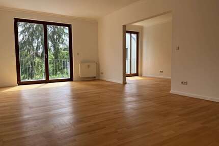 Wohnung zum Kaufen in Schwerin 490.000,00 € 103.39 m²