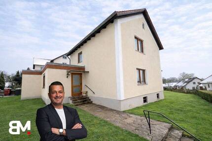 PROVISIONSFREI! Einfamilienhaus mit Garten & Ausbaupotenzial - Raum für eigene Wohnideen - Langenneufnach