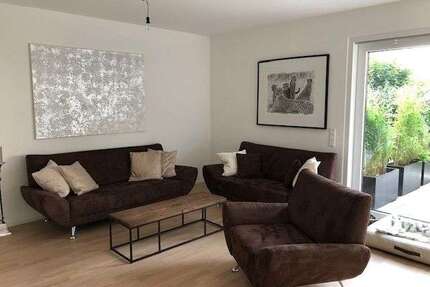 Haus zum Mieten in Düsseldorf 2.440,00 € 157.49 m²