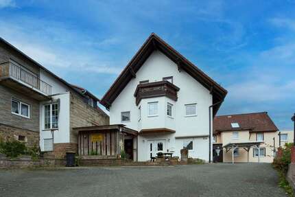 Haus zum Kaufen in Büdingen 299.000,00 € 239 m²