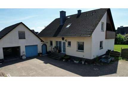 Haus zum Kaufen in Hille 300.000,00 € 180 m²