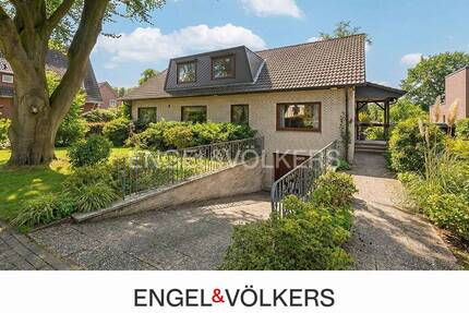 In einer der besten Lagen in Großhansdorf: Großes Einfamilienhaus trifft auf Parkidylle