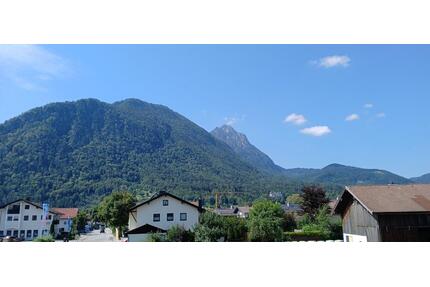 Privat: Sonnige 2-Zimmer-ETW mit Bergblick, Balkon & Stellplatz - Piding