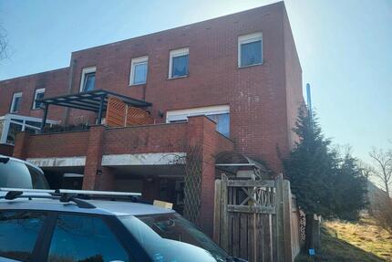 Provisionsfreies Reihenendhaus Garten Balkon Terrasse Pool Kamin - Nauen