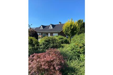 Zeitlos schönes Einfamilienhaus mit Gewerbehalle in Nordhorn