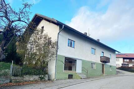 Großes Wohnhaus bei Teisnach im Bayer. Wald - Geiersthal Fernsdorf