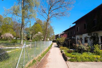 Reihenmittelhaus mit Garten, Terrasse, Garage und viel Platz für - Schonstett