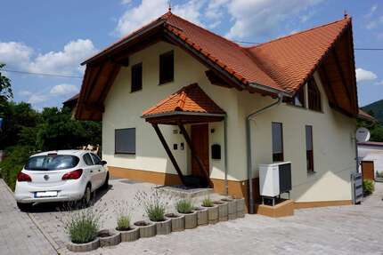 Haus zum Mieten in Albersweiler 1.600,00 € 181.94 m²