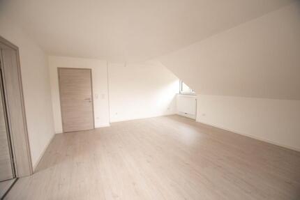 Erstbezug! Moderne 2-Zimmer DG- Wohnung (64qm) 2.Stock - Sulzbach-Rosenberg