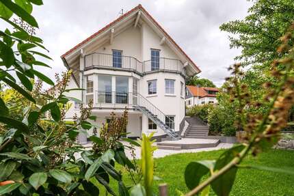 Haus zum Kaufen in Kelkheim (Taunus) 986.000,00 € 228 m²