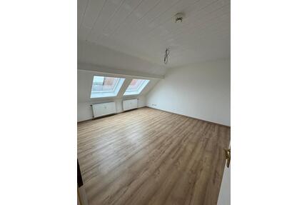 Frisch renoviert und bereit für den Einzug – 3-Zimmer-Wohnung - Weißenfels