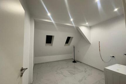 4 Zimmer | Dachgeschoss | Kernsaniert 2021 | Bodenheizung - Simmozheim