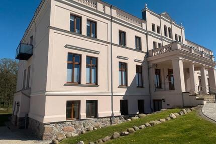 grosse barrierefreie 4-Raum Wohnung im schönen Gutshaus Niekrenz bei Sanitz zu vermieten ☀️☀️☀️Neu