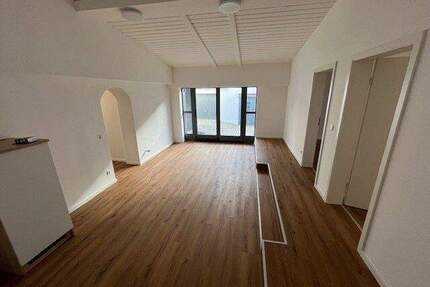 Erstbezug nach Sanierung - Traumhafte 4 Zimmer Wohnung - Regensburg / Reinhausen