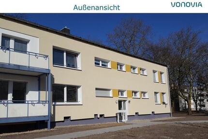 Überzeugen Sie sich selbst: Schöne renovierte 2,5 Raum Wohnung mit Tageslichtbad + Balkon! - Essen Stadtbezirk VI