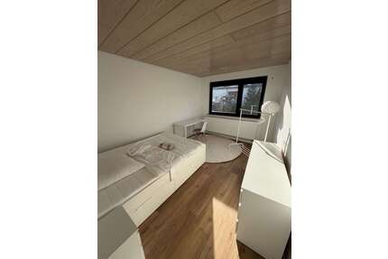 WG-Zimmer in Stuttgart 450,00 € 13 m²