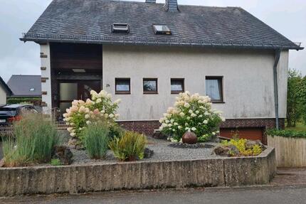Platzwunder mit Weitblick und XXL Garten - Walsdorf