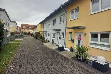Haus zum Mieten in Bad Krozingen 1.700,00 € 154 m²