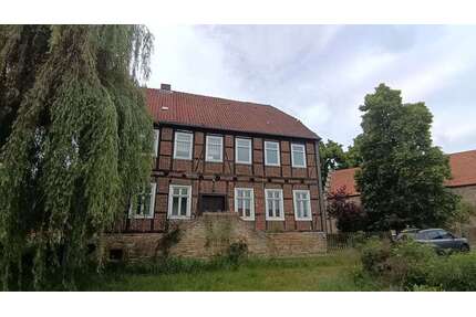 Haus zum Kaufen in Bahrdorf-Saalsdorf 100.000,00 € 154 m²