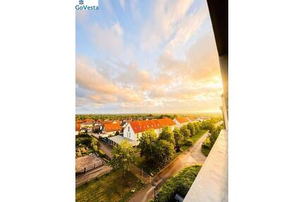 Dem Himmel so nah: Lichtdurchflutetes Dachgeschoss-Highlight mit Weitblick im Süden von Halle