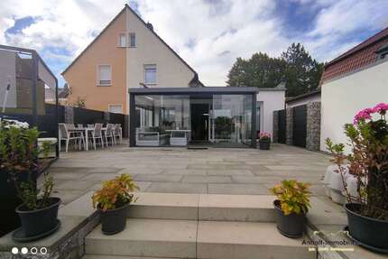 Haus zum Kaufen in Sandersdorf-Brehna 285.000,00 € 130.89 m²