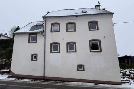 Das besondere Haus, Historisches Einfamilienhaus mit angelegtem Etagengrundstück, Sauna und Außenpool (Denkmalgeschützt) - Hersdorf Weißenseifen