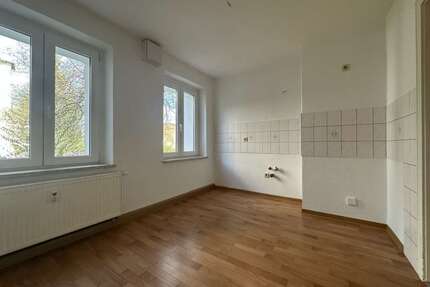 Wohnung zum Mieten in Plauen 367,74 € 70.18 m²