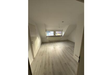 2 Zimmer Wohnung in Bad Cannstatt - Stuttgart