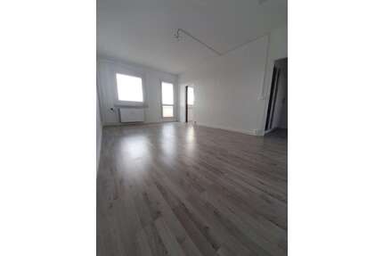 Wohnung zum Mieten in Dresden 500,00 € 65.92 m²