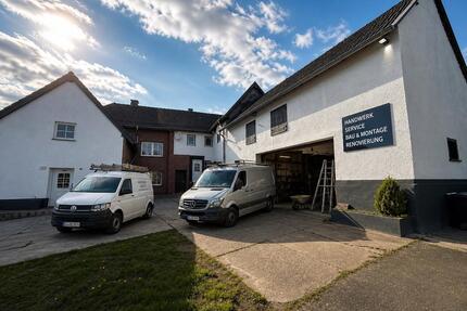Eigener Betriebshof mit Wohnhaus – direkt an B51 - Nettersheim