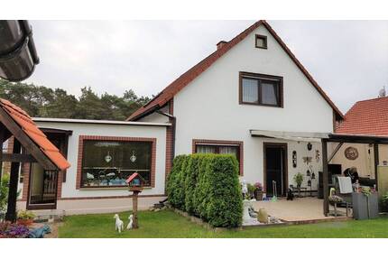 Einfamilienhaus mit Pool am Waldrand - Wolmirstedt Farsleben