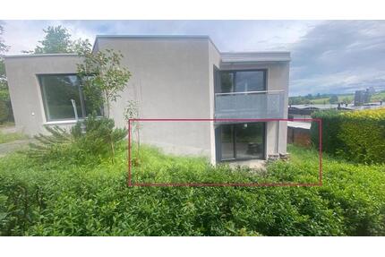 Modern sanierte Eigentumswohnung in Dreiparteienhaus mit Terrasse - Karlsbad