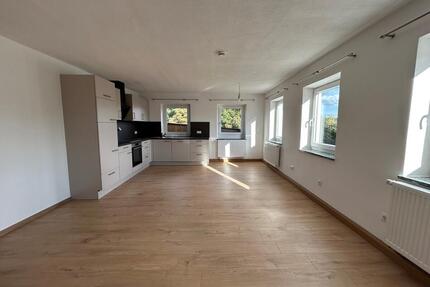 Großflächige 2-Zimmer-Wohnung zu vermieten! - Gottfrieding