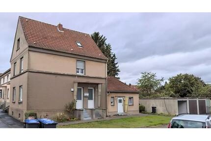 Zweifamilienhaus mit 3 Garagen und zwei Gartenbereichen - Ahlen Dolberg