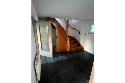 Vermiete Haus - 850,00&nbsp;EUR Kaltmiete, ca.&nbsp; 79,00&nbsp;m&sup2; in Lohr am Main (PLZ: 97816)