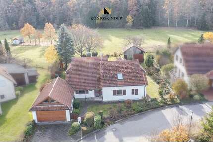 Haus zum Kaufen in Althengstett Neuhengstett 849.000,00 € 210 m² - Althengstett / Neuhengstett