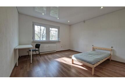 Modernes WG-Zimmer in 4er WG | Modern Room in 4-person Apt - Schweinfurt Haardt
