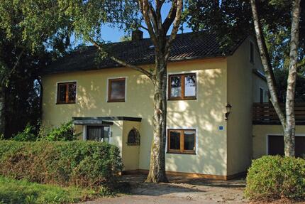 Einfamilienhaus auf 1.392 m² Grundstück, Dachterrasse & 3 Garagen - Mintraching