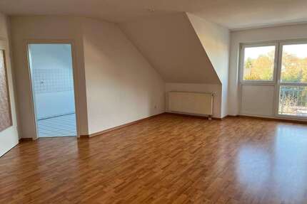 Wohnung zum Mieten in Neukirchen 262,74 € 43.79 m²