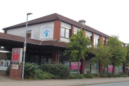 129 m² - Helle Büro-Praxisfläche mit großer Schaufensterfront - Mölln