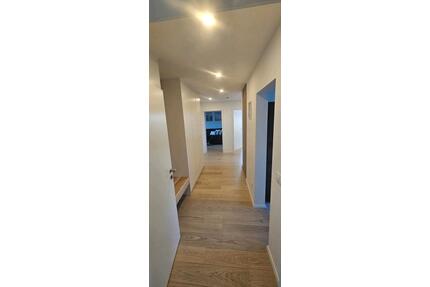Traumwohnung in Bovenden! - 320.000,00&nbsp;EUR Kaufpreis, ca.&nbsp; 81,00&nbsp;m&sup2; in Bovenden (PLZ: 37120)