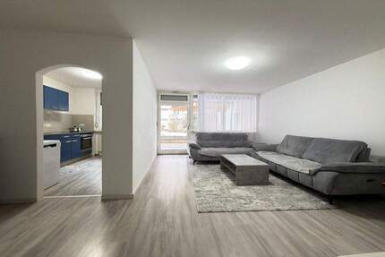 Pfersee - Zentrale 3 Zi. Whg. mit TG & Außenstellplatz sowie Terrasse im Stadtzentrum von Augsburg
